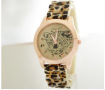 奢华魅力 豹子手表——珠宝与工艺的完美融合